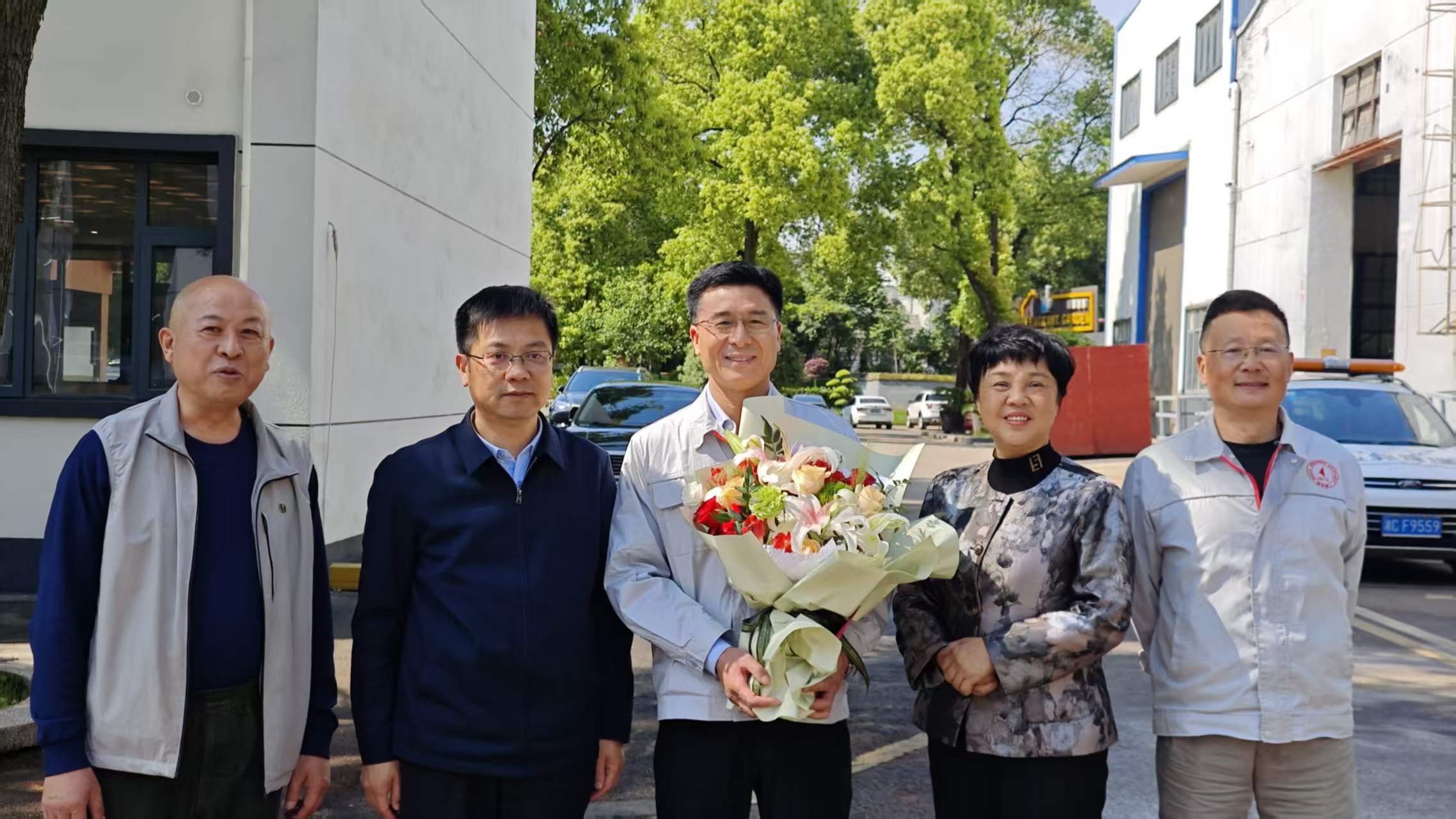 雨湖区区委书记陈小平一行走访世界杯在线登录官网-世界杯shijiebei（中国）
公司